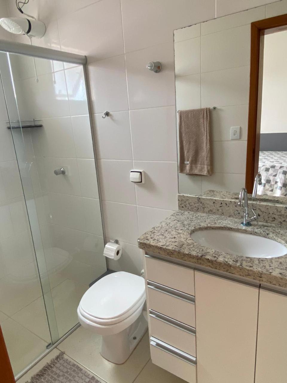 Ap 103 - Santa Monica, -mg Apartamento